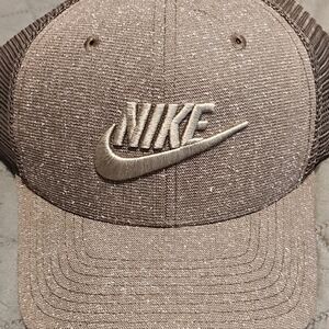 Nike Mesh Cap - Sage - Snapback
